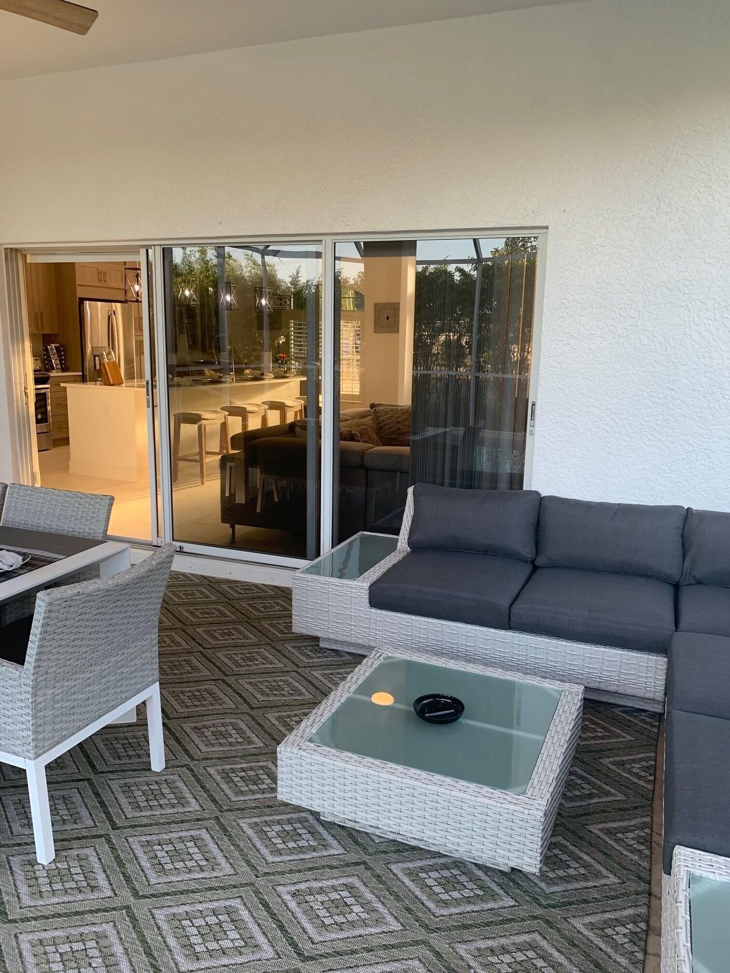 AAA Marco Island Luxury Home Walk To The Beach. — 4-Star Luxury Hotel in Marco Island, United States