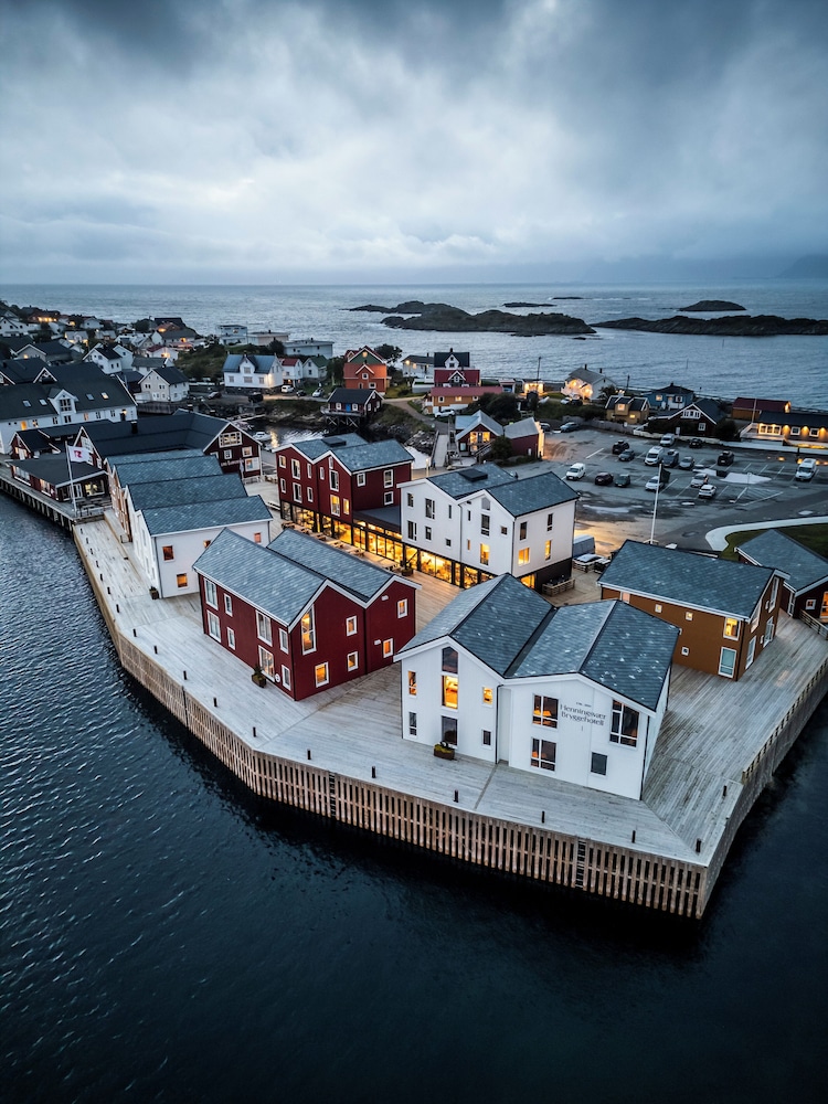 Henningsvær Bryggehotell by Classic Norway Hotels in Kabelvag, Norway
