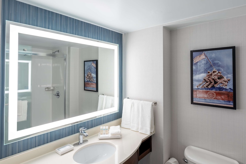 Hilton Garden Inn Arlington Courthouse Plaza - photo 27