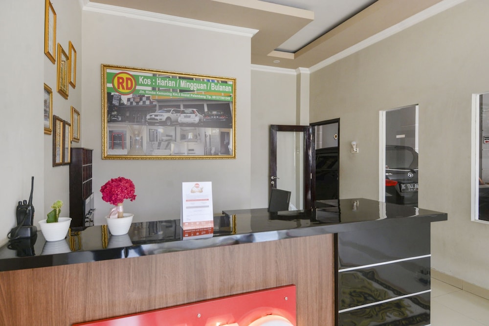 Oyo 3232 Rd Kost - last minute hotel in Palembang