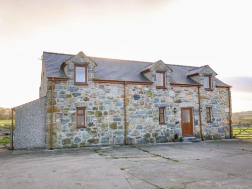 Stabl - carbon neutral hotel in Llangybi