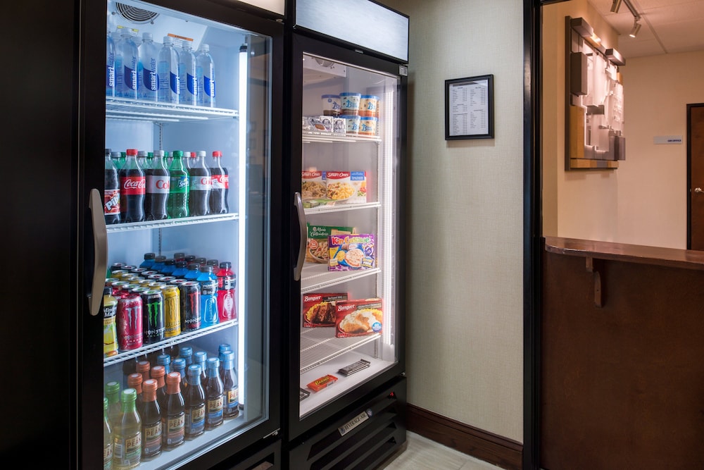 Holiday Inn Express Hotel & Suites Pittsburg by IHG - photo 52