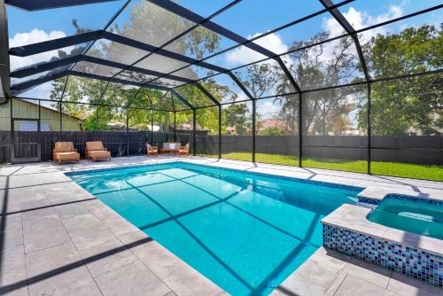 Pool and Spa Home Close to Bonita Beach — 4-Star Luxury Hotel in Bonita Springs, United States