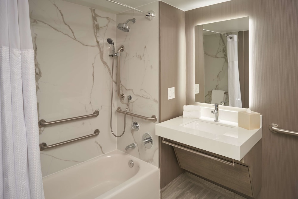 Hilton Cocoa Beach Oceanfront - photo 23