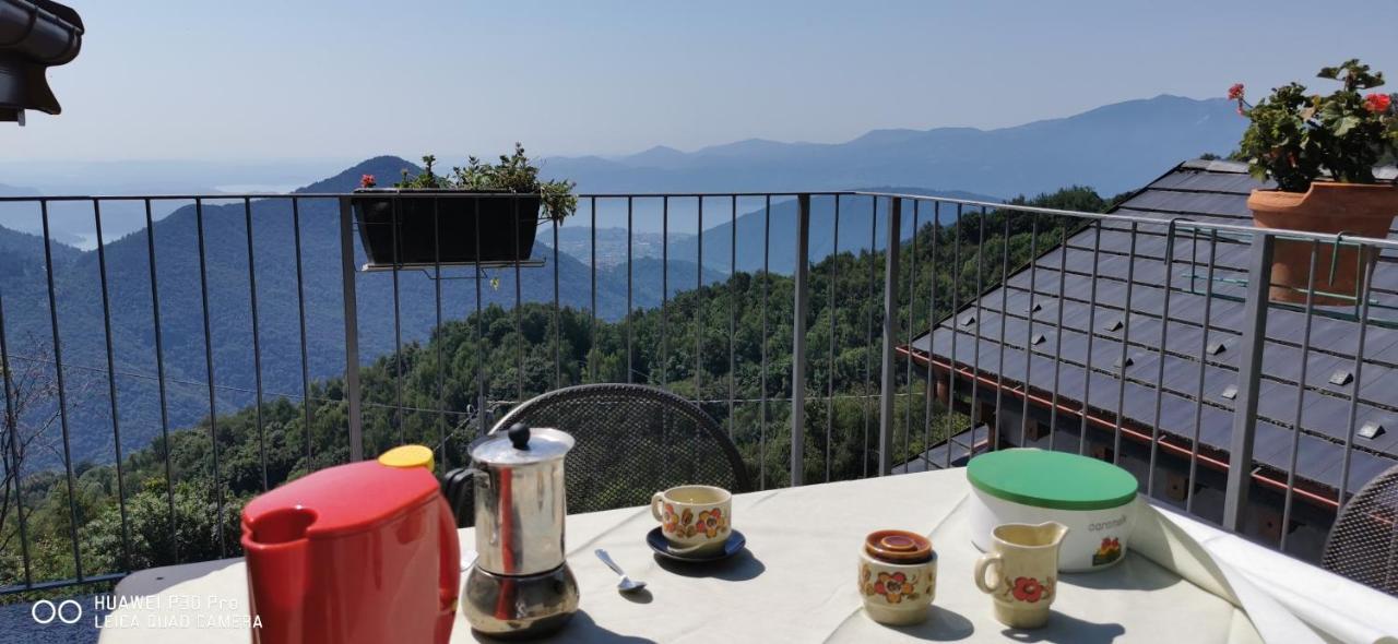 Baita Michele con Terrazzo e bellissima Vista Lago x 4 Persone pet-friendly hotel Aurano
