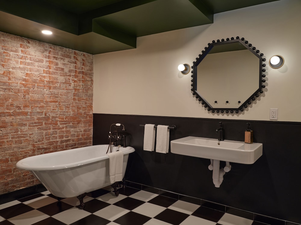 The Abner Hotel - photo 19