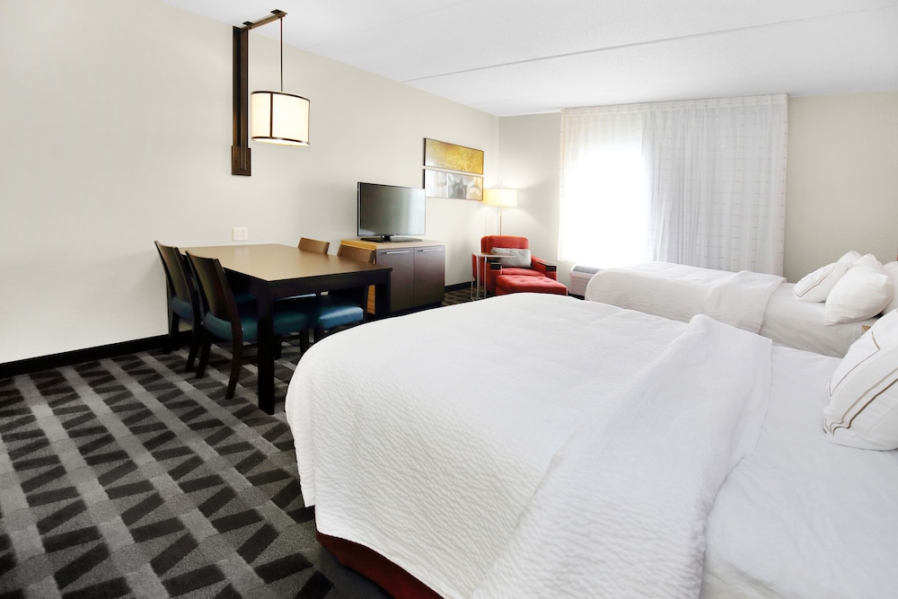 TownePlace Suites Grove City Mercer Outlets - photo 4