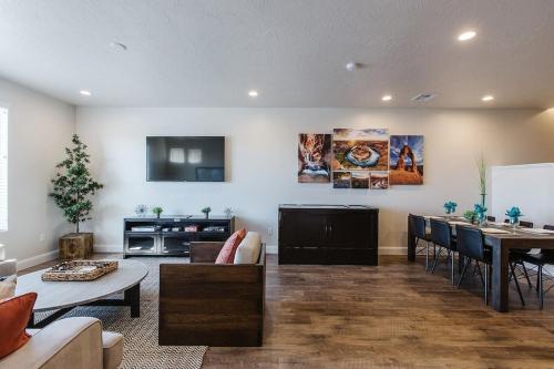 Escondido 1097 l Heavenly Daze Near Sand Hollow Quail Creek and more in Washington, United States