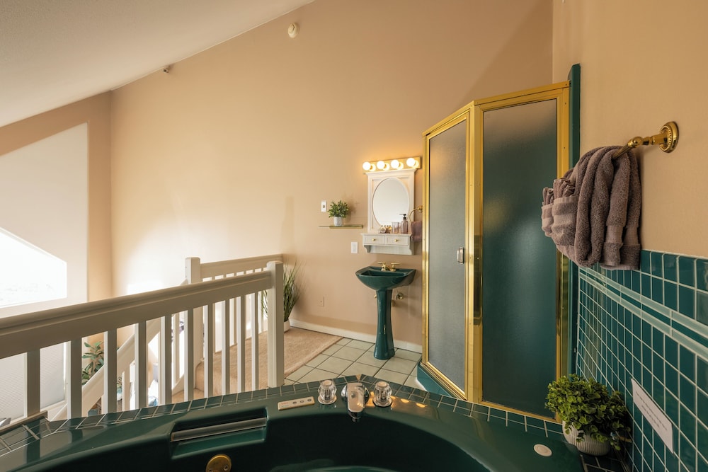 Seaside Oceanfront Inn - photo 134