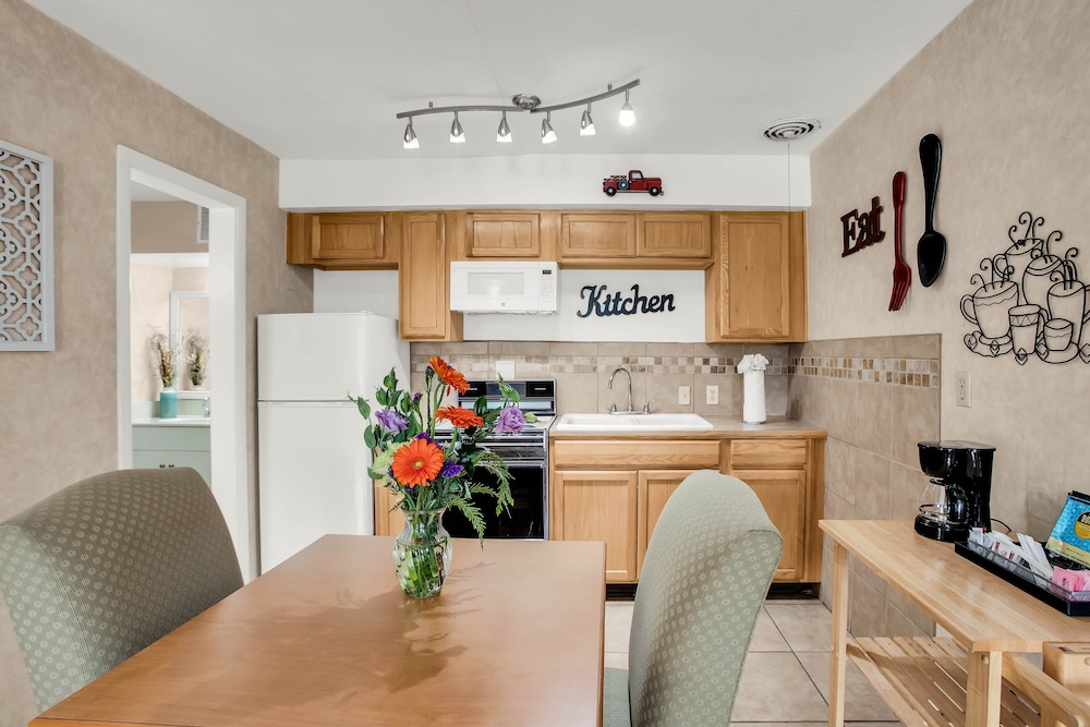 Inn at Deep Canyon - photo 34