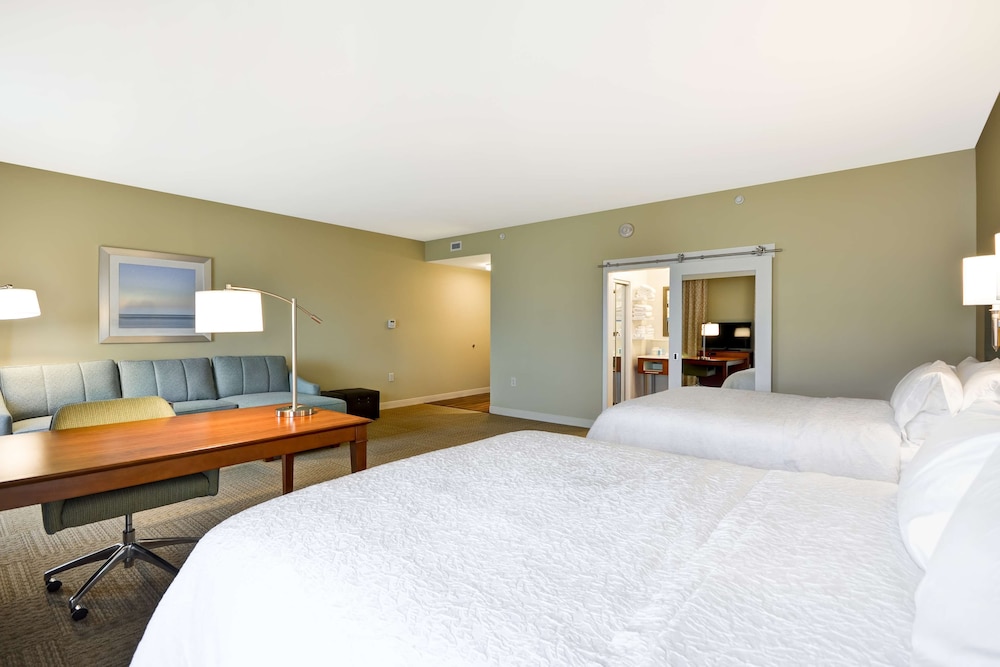 Hampton Inn & Suites Charleston Airport - photo 14