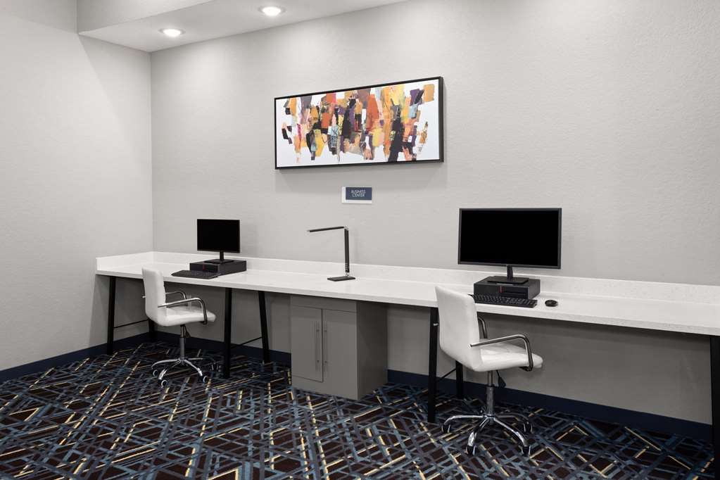 La Quinta Inn & Suites Coralville Iowa City - photo 34