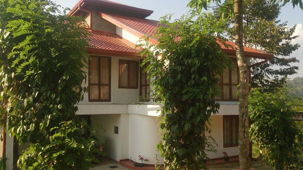 March 9 Hotel Kandy - carbon neutral hotel in Kandy