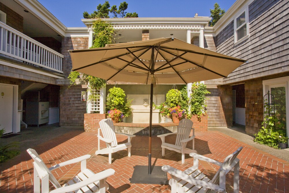 The Courtyard - photo 51