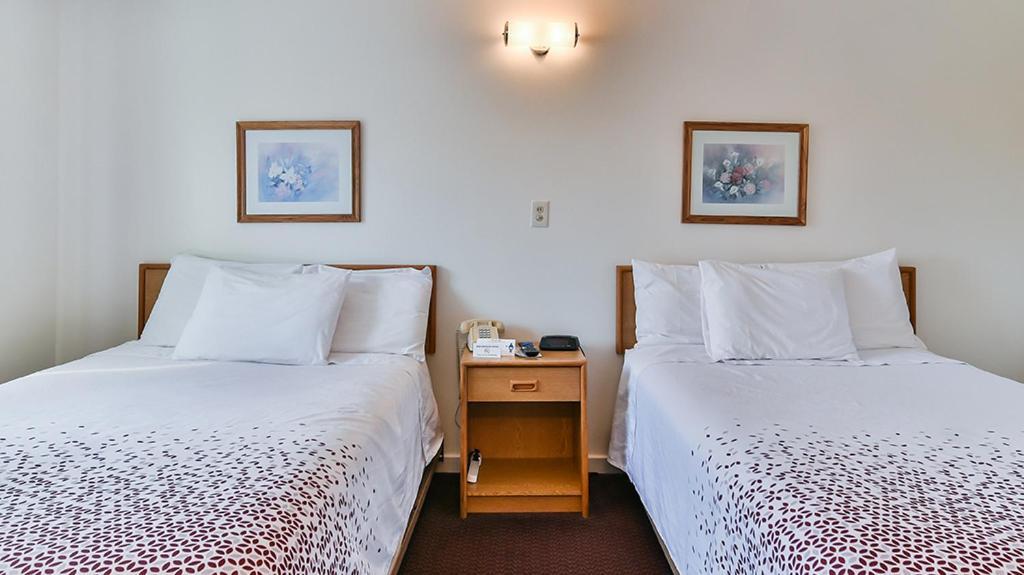 The Saco Motel - photo 10
