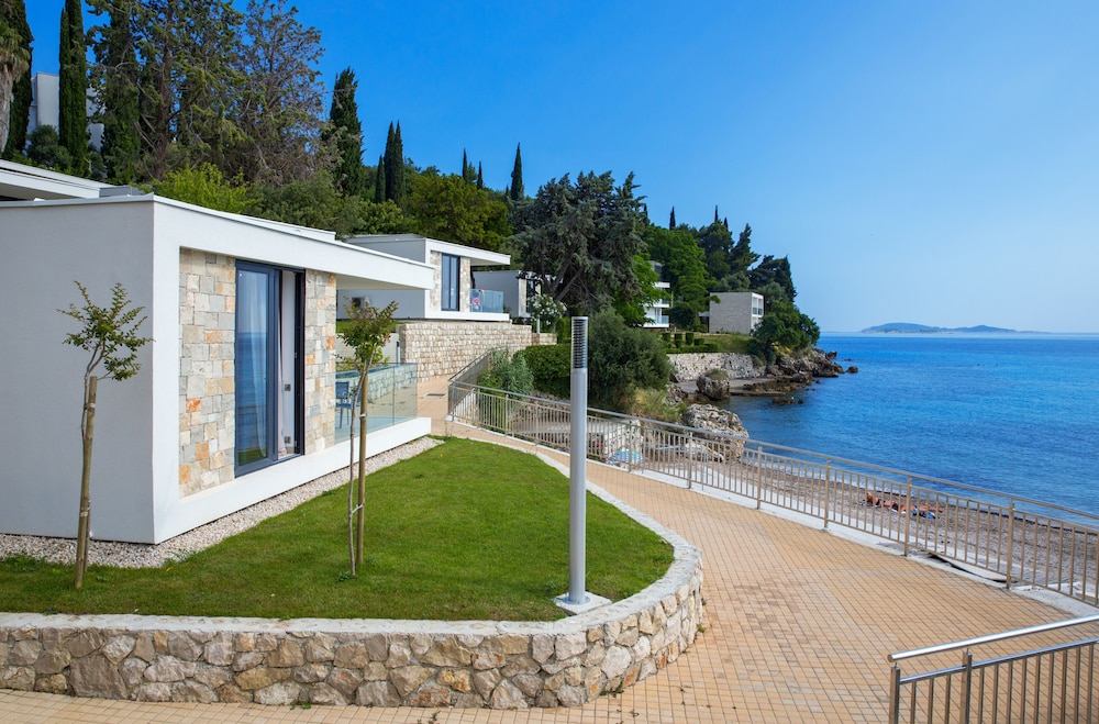 Maistra Select Mlini Villas and Apartments — 4-Star Luxury Hotel in Dubrovnik, Croatia