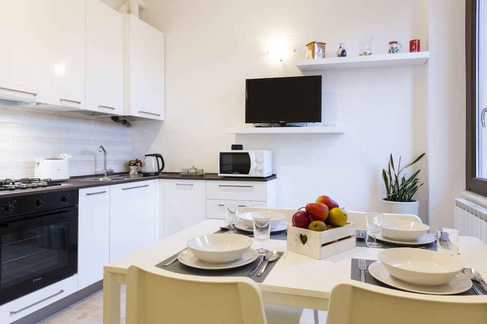 notaMi Affori 4ever 2 bedrooms — 4-Star Luxury Hotel in Milan, Italy