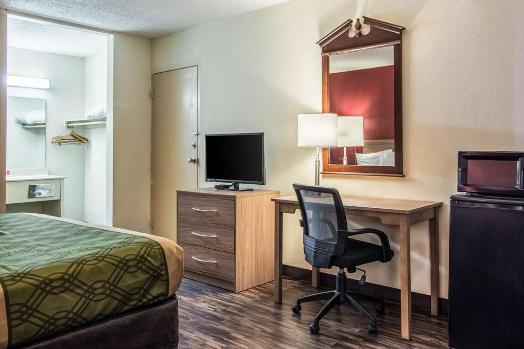 Econo Lodge Fort Payne - photo 20