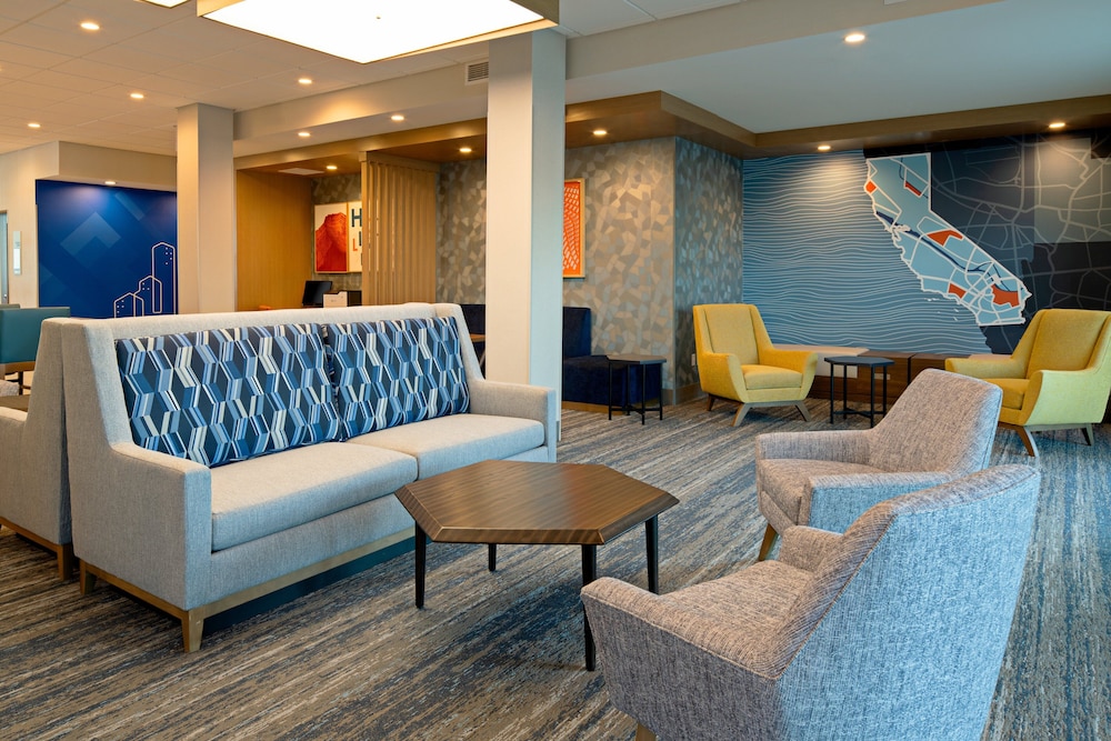 Holiday Inn Express and Suites Hollister by IHG - photo 57