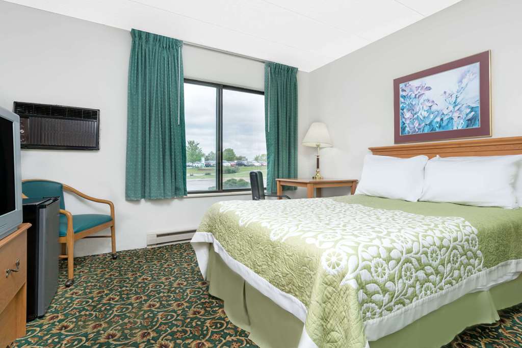 Days Inn by Wyndham St Cloud - photo 8