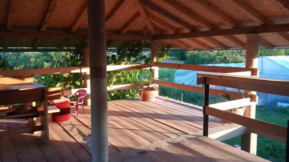 Modern Apartment with Garden View in Belišće 76 m — 4-Star Luxury Hotel in Belisce, Croatia