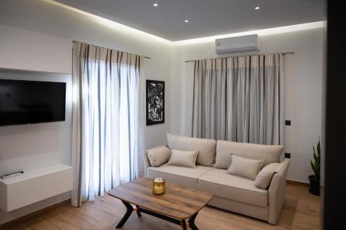 Kefalovriso Luxury Apartment 1 — 4-Star Luxury Hotel in Nafpaktos, Greece