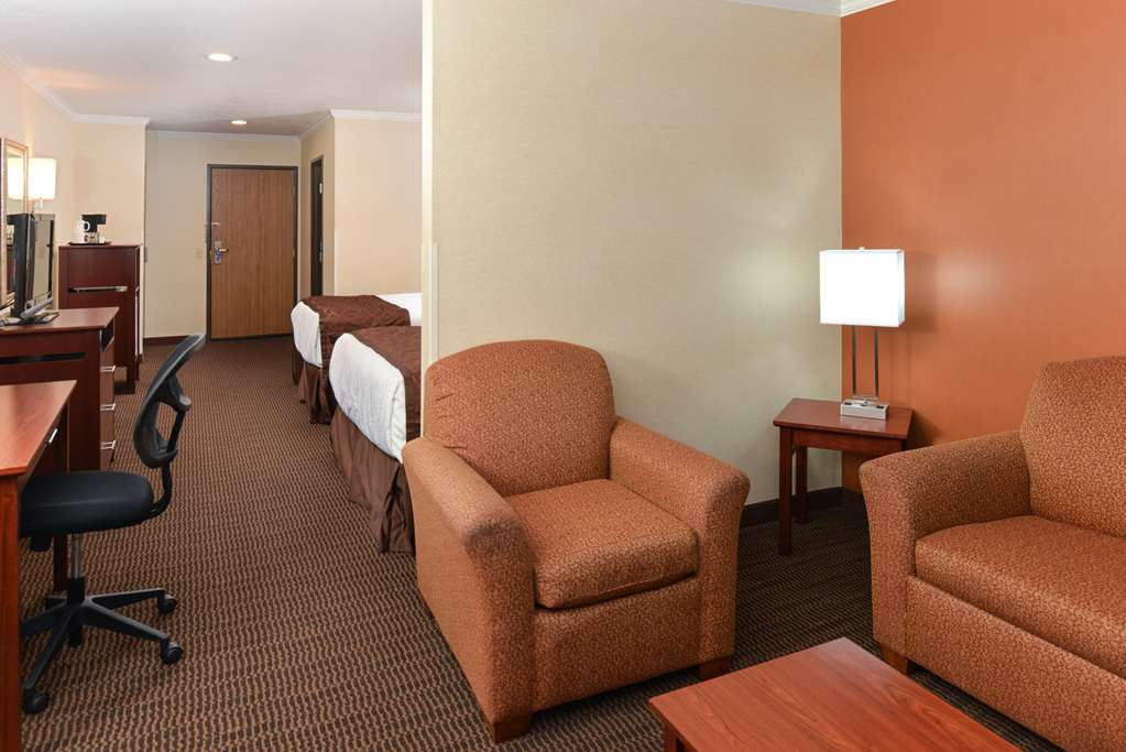 Best Western Plus Landmark Inn - photo 33