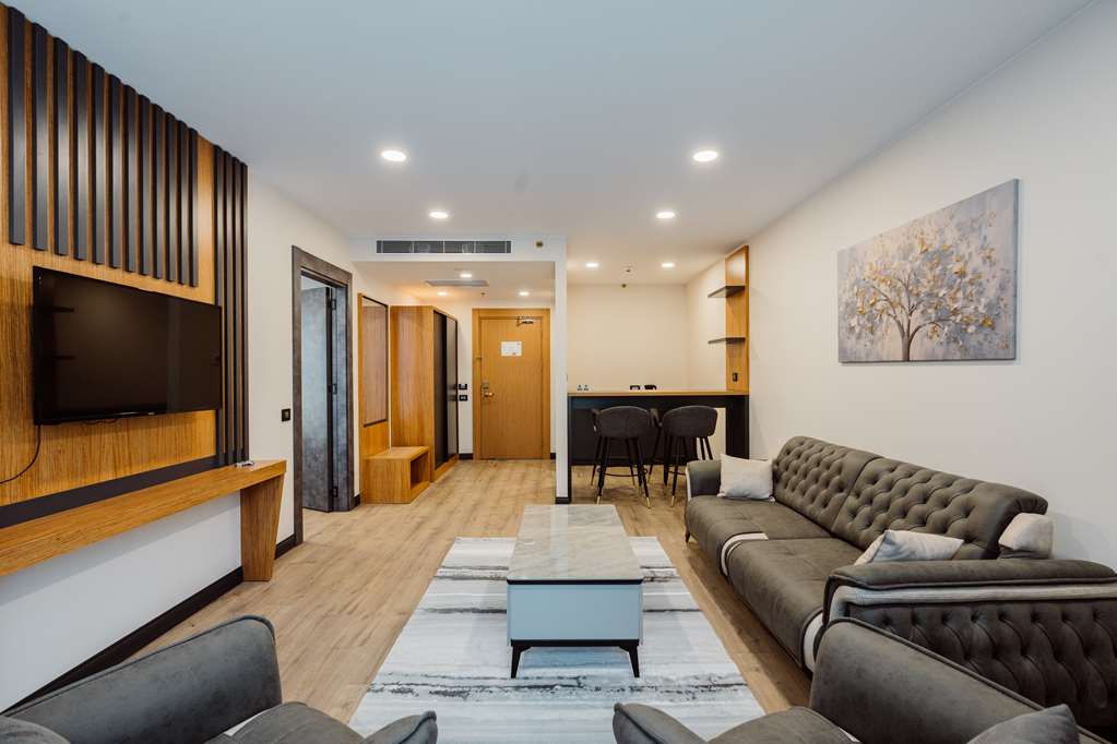 Executive Suite