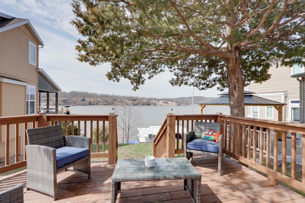 Cozy Camdenton Cottage With Deck And Boat Dock Access 17951716 — Camdenton