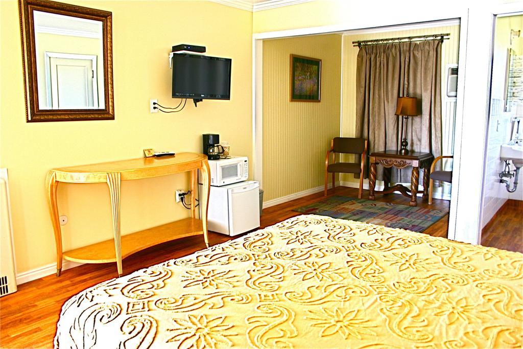 Marble Motel - photo 8