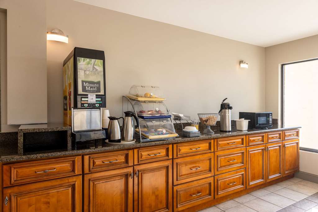 Days Inn by Wyndham Mooresville Lake Norman - photo 23