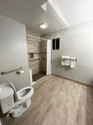 Hamilton Inn - photo 3
