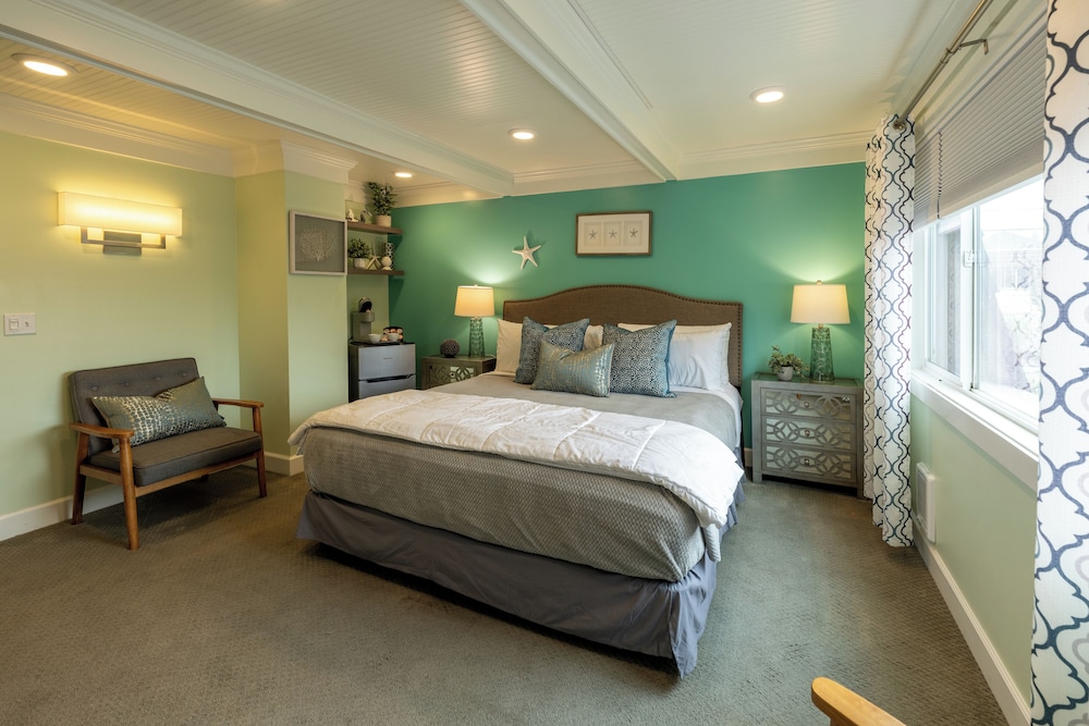 Seaside Oceanfront Inn - photo 80