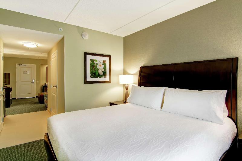 Hilton Garden Inn Woodbridge - photo 17