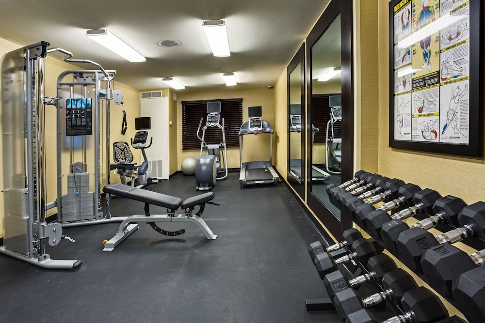 Holiday Inn Express Hotel Naples Downtown 5th Avenue - photo 18