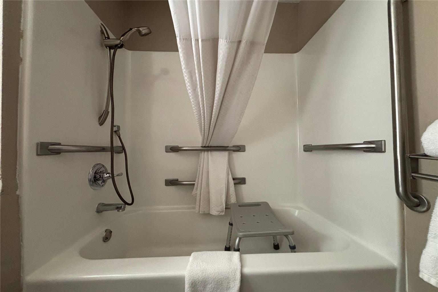 Super 8 by Wyndham Alton - photo 29