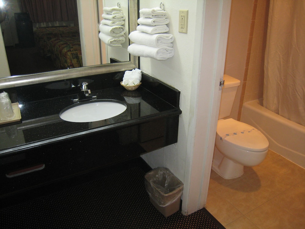 Motel 8 - photo 15