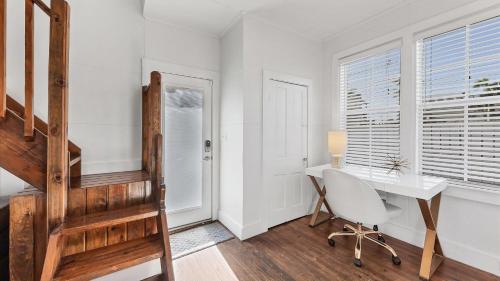 307 Taylor #B — 4-Star Luxury Hotel in Punta Gorda, United States