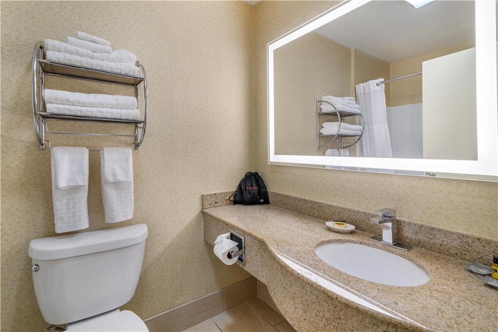 Best Western Plus Keene Hotel - photo 56