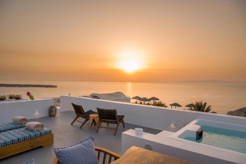 Cape Suite Oia — 4-Star Luxury Hotel in Oia, Greece