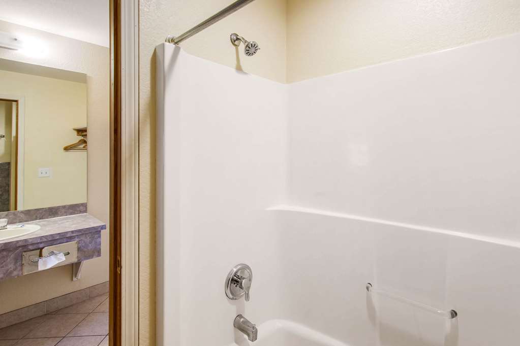 Rodeway Inn Coeur d'Alene - photo 8
