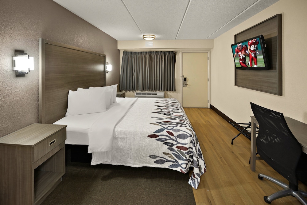 Red Roof Inn Chapel Hill UNC - photo 15