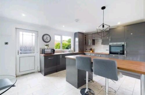 Woods view central thornaby — 4-Star Luxury Hotel in Thornaby-On-Tees, United Kingdom