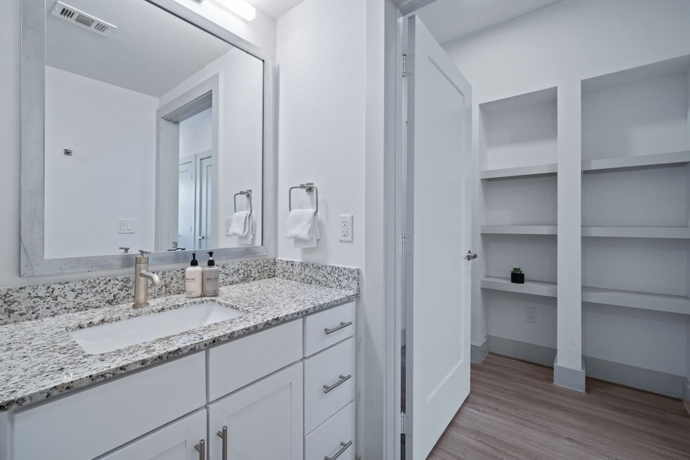 Placemakr Downtown Austin - photo 213