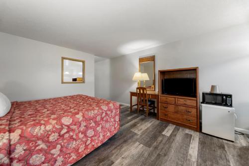 Executive Inn Cass City - photo 31