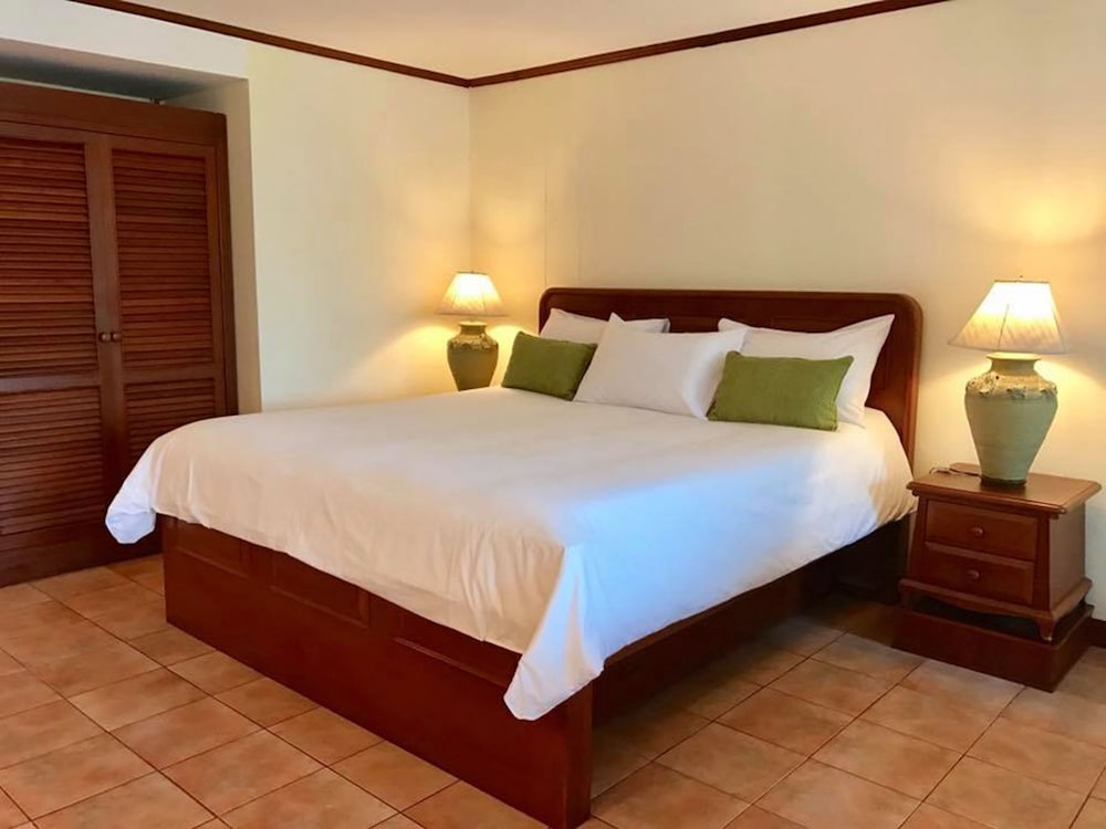 Surin Bay Inn - carbon neutral hotel in Phuket
