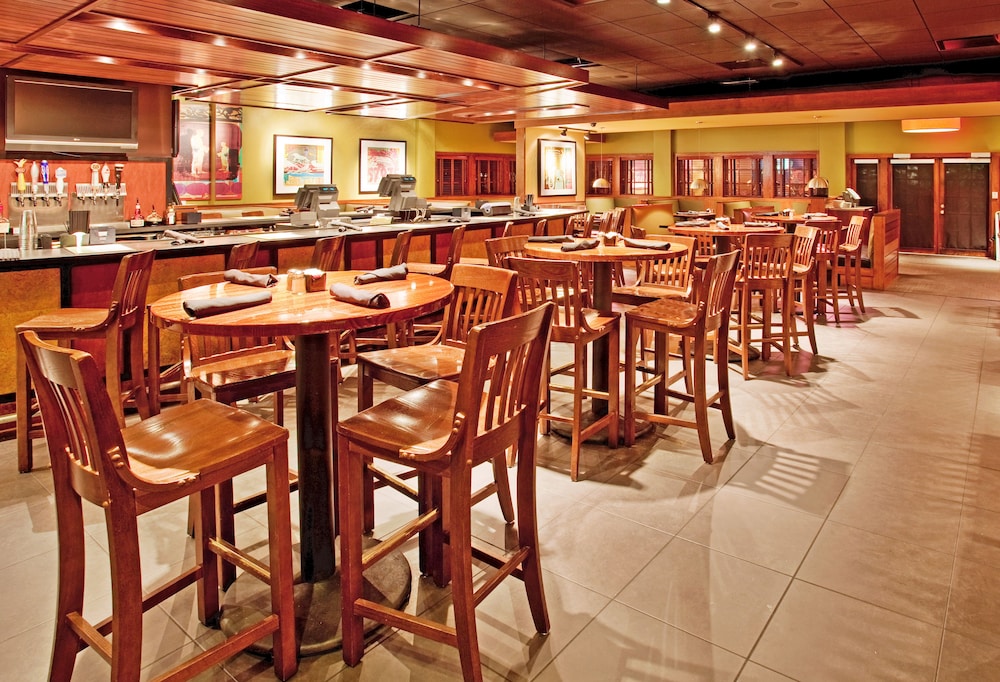 Holiday Inn Manhattan at the Campus by IHG - photo 14