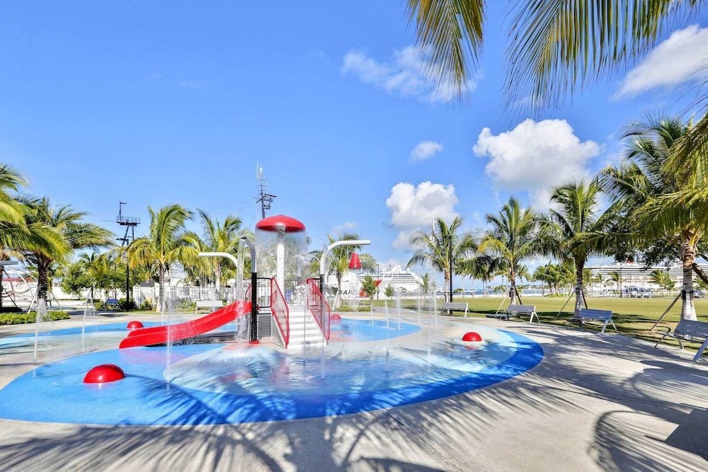 Shipyard Treasure by Avantstay Communal Pool Gated Community Great Location Week Long Stays - photo 26