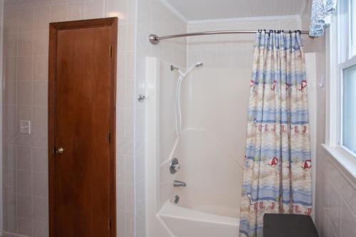 Summer Sands by Oak Island Accommodations - photo 18