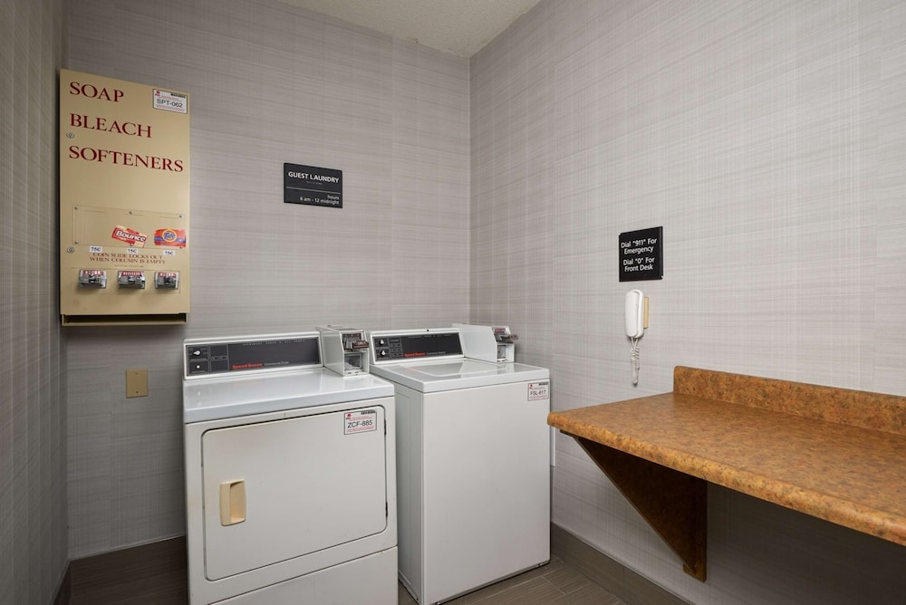 Hampton Inn Shelbyville - photo 21